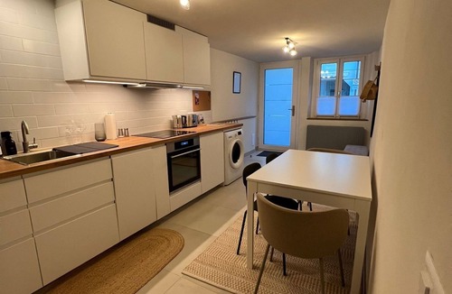 Villeneuve House | "La Maisonnette" tiny house - 10 min from Montreux