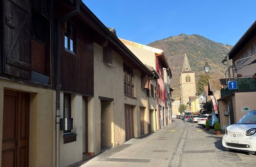 Villeneuve House | "La Maisonnette" tiny house - 10 min from Montreux