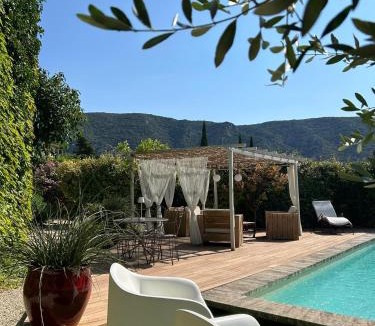 Maubec House | La Maiz