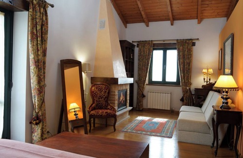 Fuentes de Penacorada House | La Majada II House. C.R. for children Located in the foothills of the Picos de Europa.