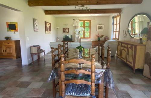 Menerbes House | La Manaude