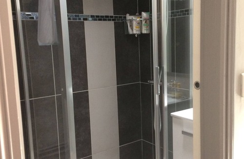 Neuville-sous-Montreuil House | La Mansarde