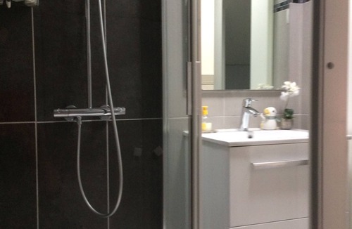 Neuville-sous-Montreuil House | La Mansarde