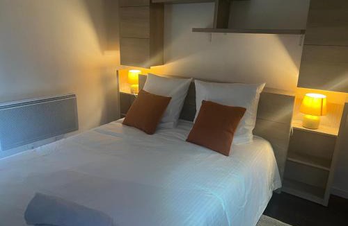 La Roche-de-Glun Apartment | La mansarde de la Lône