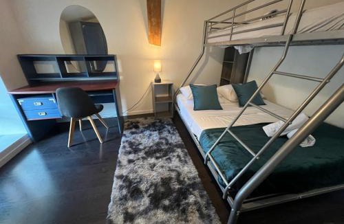 La Roche-de-Glun Apartment | La mansarde de la Lône