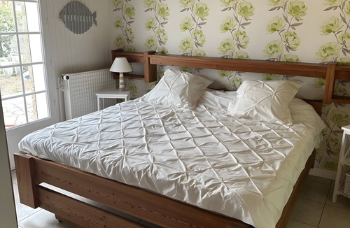 Piriac-sur-Mer Bed & Breakfast | La Marée Hôtes Guesthouse – Poolside Retreat