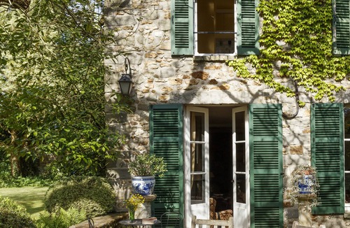 Saint-Martin-en-Biere House | La Marcotte, magnificent garden and swimming pool