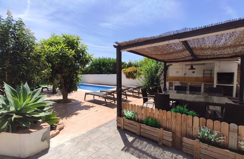Roda de Bara House | La Mare Bella con Piscina, Wifi, BBQ a 8 min de la Playa en Coche