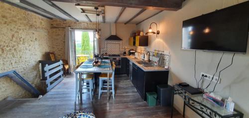 Brossac House | La Marguerite