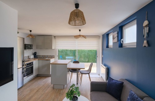 Saint-Nazaire Apartment | La Maritime - Vue port 50 m de la plage, de la baie