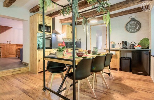 Saint-Pierre-d'Albigny House | LA Marmotte DE Miolans