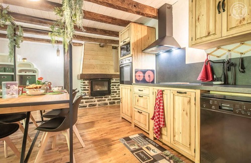 Saint-Pierre-d'Albigny House | LA Marmotte DE Miolans