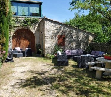 Saint-Remeze House | La Martinade