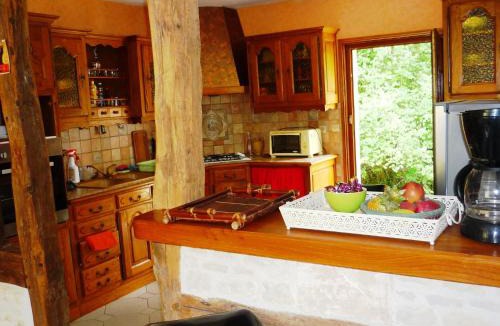 Saint-Germain-de-Livet House | La martinière - Au cours du ruisseau