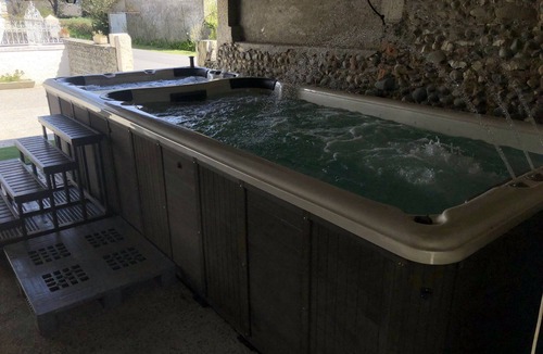 Ogenne-Camptort House | La Maysou dou Canounge