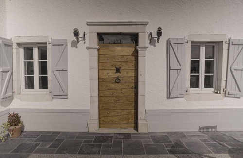 Ogenne-Camptort House | La Maysou dou Canounge