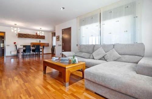 Albinyana House | La Mediterranea Village