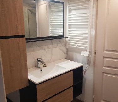 Tulette Apartment | La menuiserie