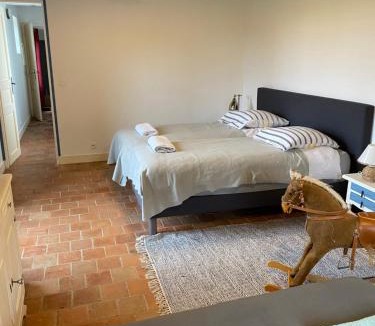 Notre-Dame-de-Courson House | La Meslinière