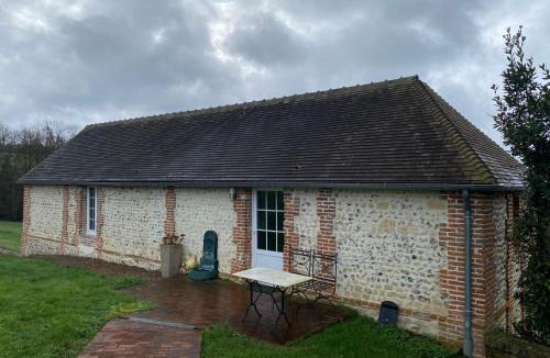 Notre-Dame-de-Courson House | La Meslinière