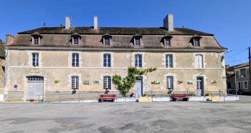 Lussac-Les-Eglises House | La mesou