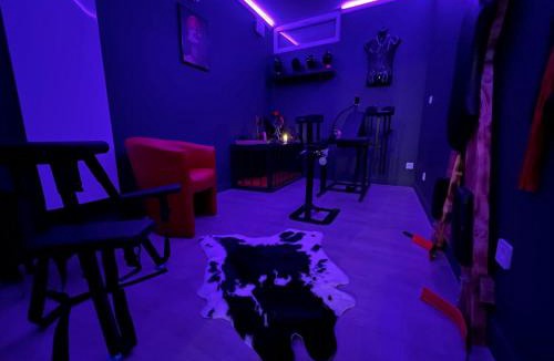 Soissons Apartment | La Messaline - Love Room and Secretroom - Balneo