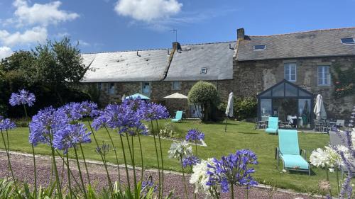 Cancale House | La Metairie du Vauhariot - Cottages de Caractère Vue Mer - Terrasse & Piscine Intérieure Chauffée