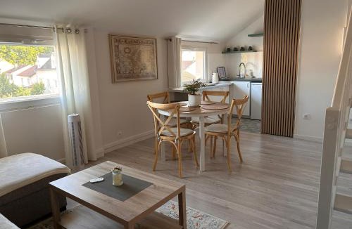 Saint-Denis Apartment | La Mezza9