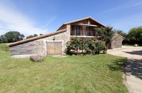 Le Poire-sur-Vie Bed & Breakfast | La Millière - Chambres d'hôtes - Piscine & campagne - Marie-Anne & Marie-Adélaïde