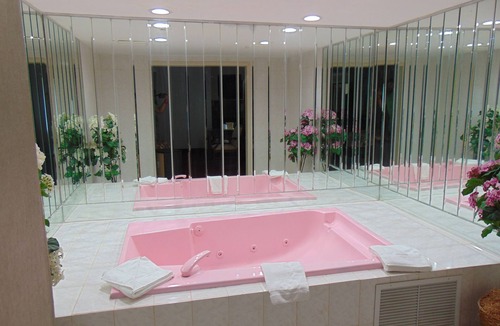 Monmouth Junction Hotel | La Mirage Motor Inn