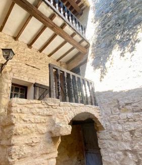 Caseneuve House | La Mistraline, in the center of the Luberon, Provence 2 bedroom, 2 bath Village House