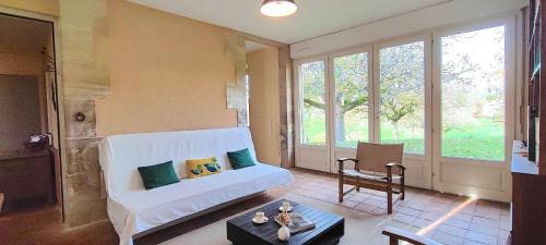 Badefols-d'Ans House | La Mondee