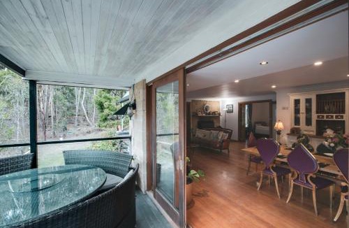 Dean House | La Moneta Retreat