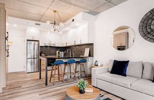 Saint-Roch Condo | La Montmorency | Parking | BBQ and pool | AC