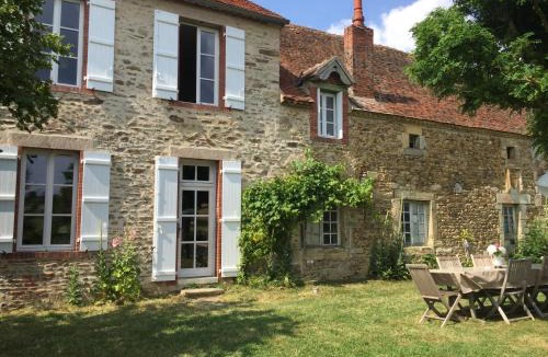 Louroux-de-Bouble House | La Motte