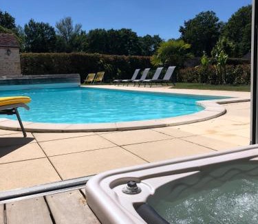 Donnery Apartment | La Motte Melleraye