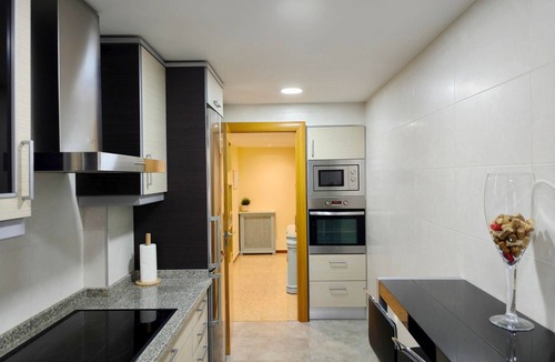 La Magdalena Apartment | La Muralla de los Sitios by Alogest