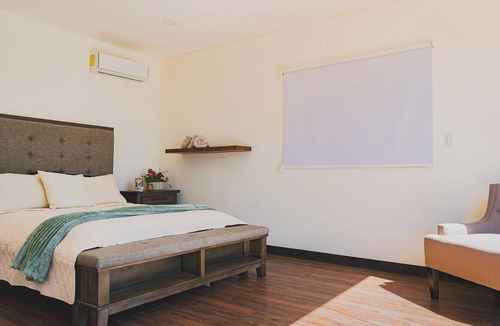 Valle de Guadalupe Cabin | La Vid Urbana - Midnight