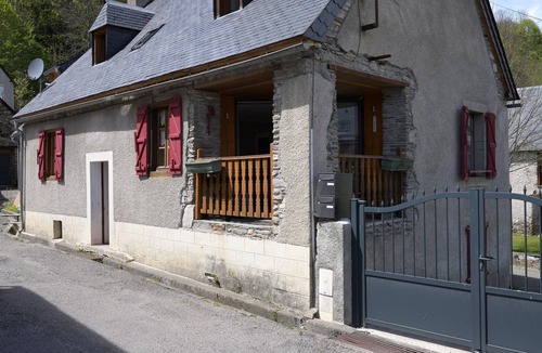 Cazaux-Frechet House | La Nabias – Charming House with Panoramic Views in the Louron Valley