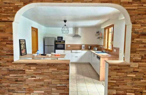 Bois-Bernard House | La Naturelle