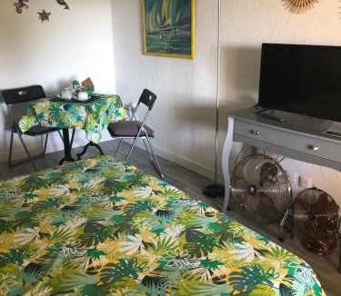 Caucade House | La Nectarine