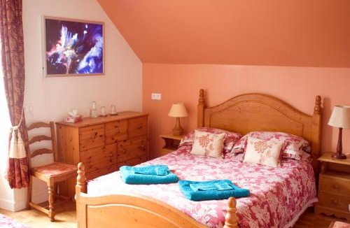 Buais-les-Monts Bed & Breakfast | La Nesliere Chambres d'Hôtes Bio