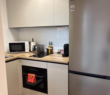 Toulouse West Apartment | La nid douillet-parking-balcon-CHbM