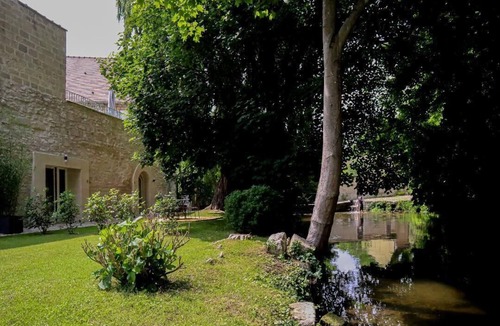 Senlis House | La Nonette- Le Charme de la Campagne à 5 mn à Pied du Centre Ville Historique
