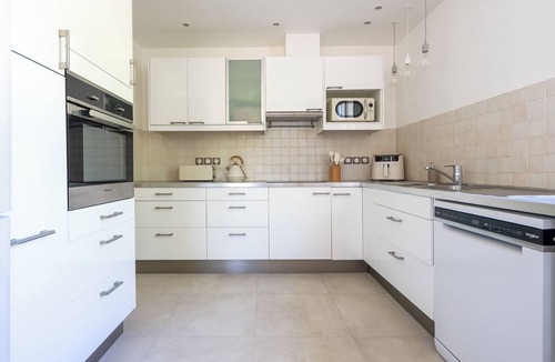 Maubec Villa | La Note Bleue Luberon