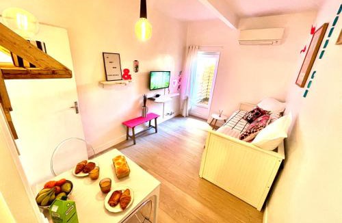 Fer a Cheval Apartment | " La nuit Rose " Hypercentre - Terrasse - Clim