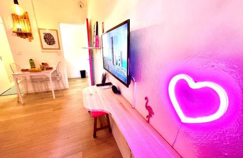 Fer a Cheval Apartment | " La nuit Rose " Hypercentre - Terrasse - Clim