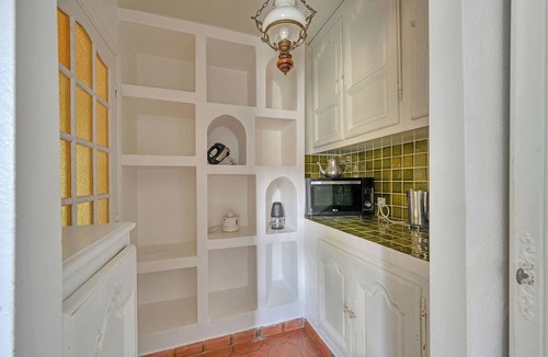 Saint-Saturnin-les-Avignon Villa | La Parenthèse Provençale – House with Pool, A/C, WIFI