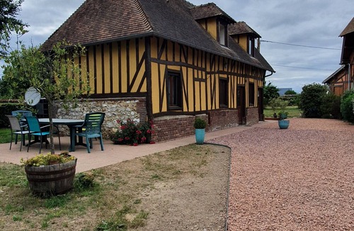Vitot House | La P'tite Maison, Joli Gîte au Charme Normand