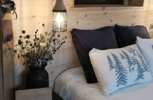 Saint-Laurent-en-Grandvaux Hotel | La Pause ô Logis